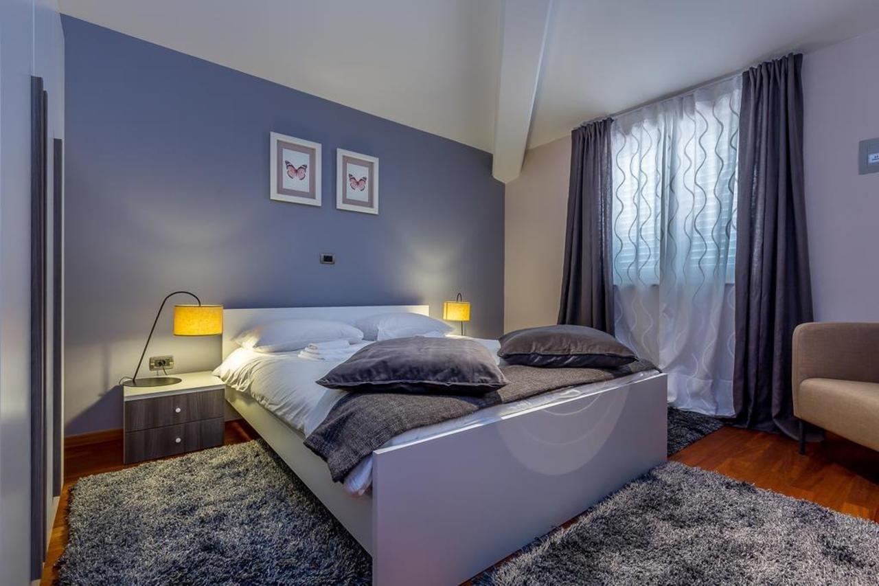 Apartments Stella Ровинско село Екстериор снимка