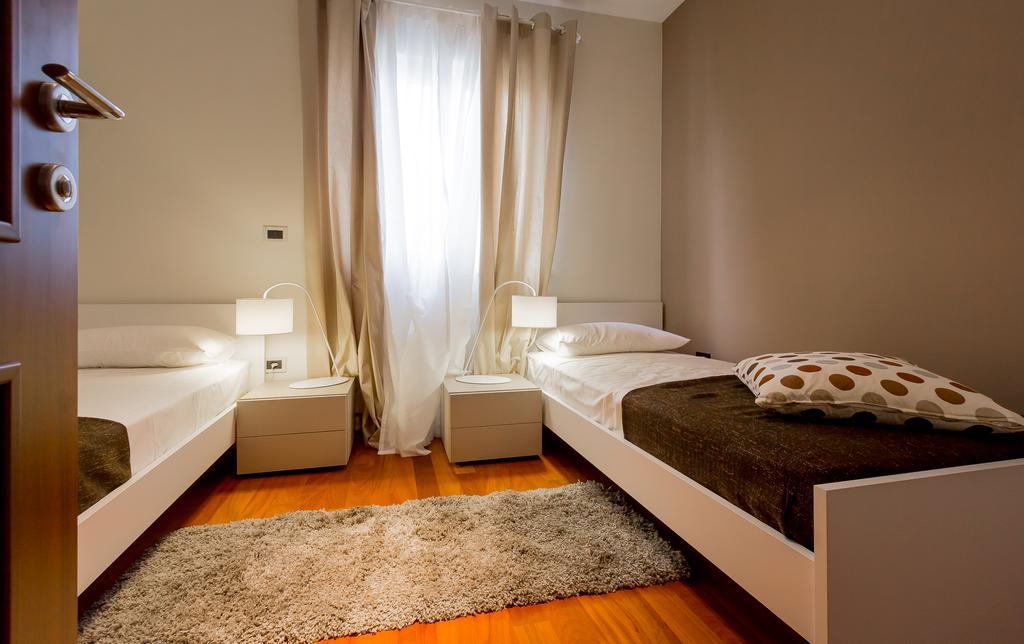 Apartments Stella Ровинско село Екстериор снимка