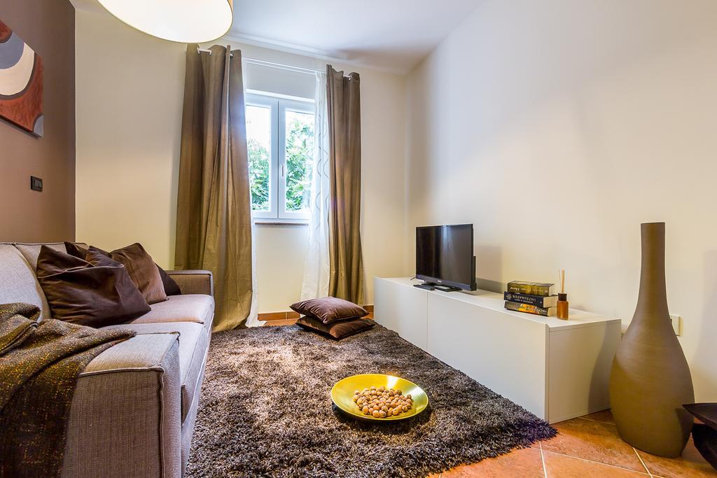 Apartments Stella Ровинско село Стая снимка