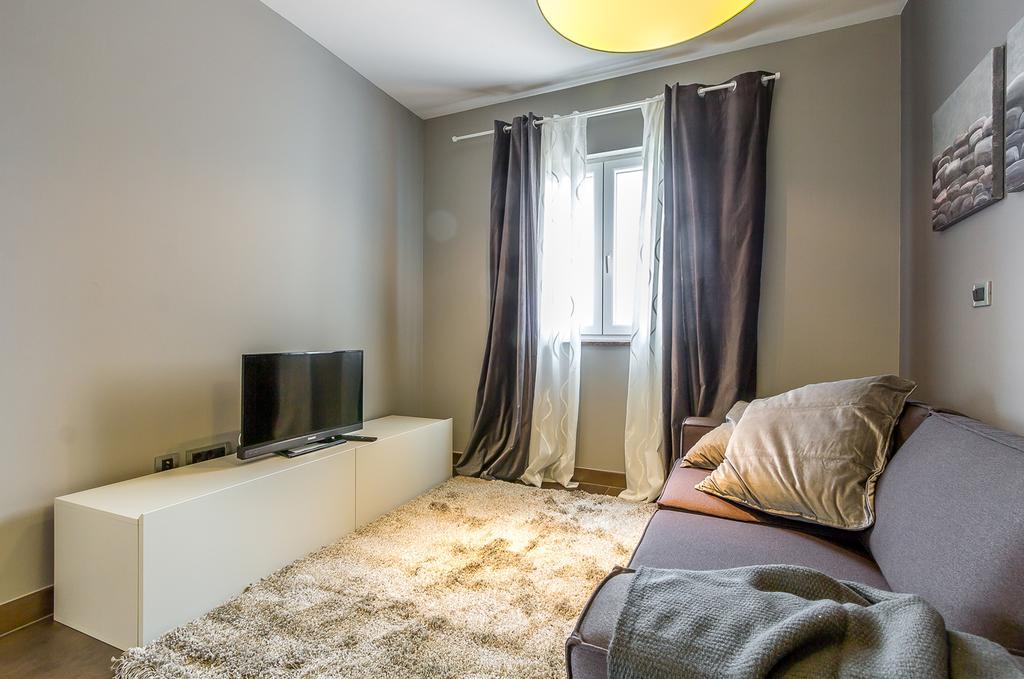Apartments Stella Ровинско село Стая снимка