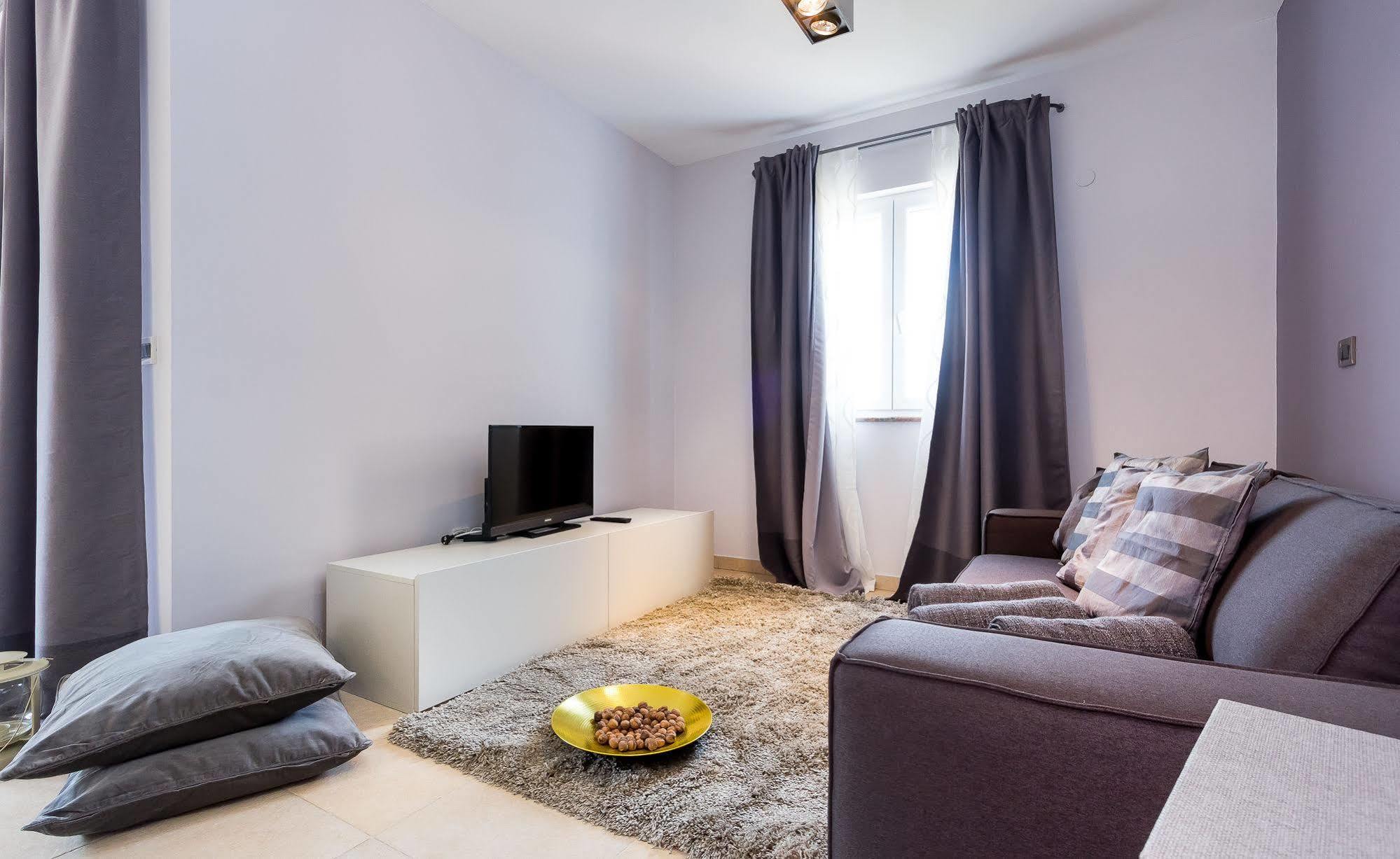 Apartments Stella Ровинско село Екстериор снимка