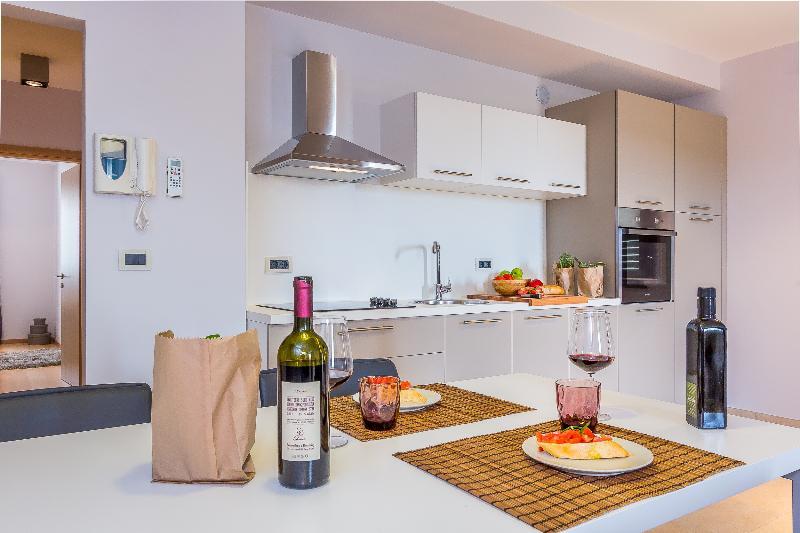Apartments Stella Ровинско село Екстериор снимка